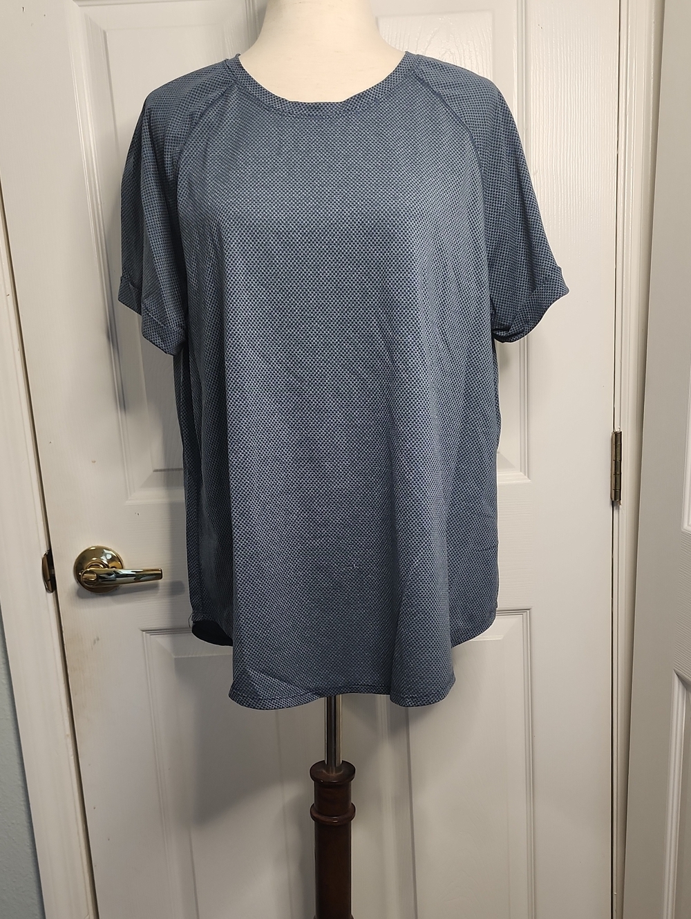 Athletic Works Heathered Navy Blue/Grayish Short-Sleeve Performance Tee